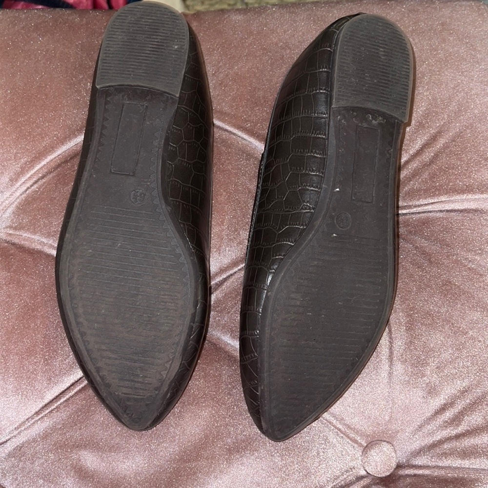 Flats - Picture 3 of 3